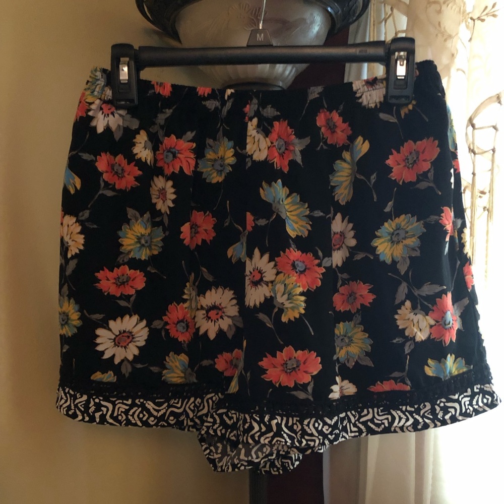 Boho Shorts size L